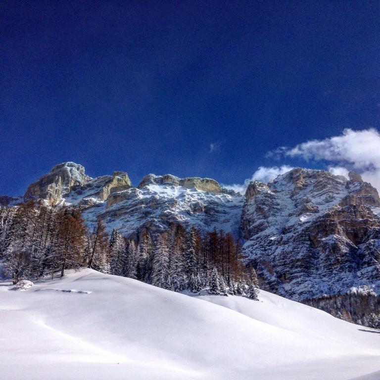 Doppelzimmer mit Balkon und Bergblick